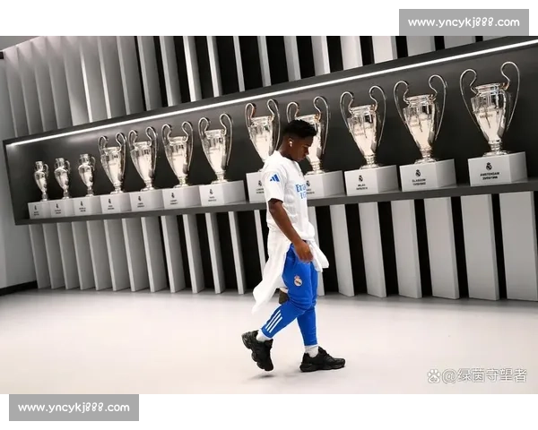 国家德比 2-1!14 亿皇马三球被吹逆转 神锋 10 轮 11 球封神 国家德比 2-1!14 亿皇马三球被吹逆转 神锋 10 轮 11 球封神