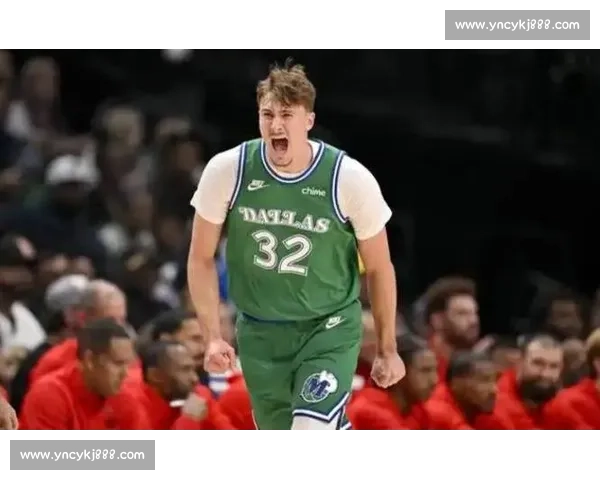 弗拉格 22 分 0 失误斩首胜：这记隔扣，值得球迷起立欢呼
