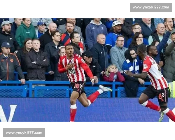 前英超裁判发声:桑德兰绝杀球越位应取消 前英超裁判发声:桑德兰绝杀球越位应取消